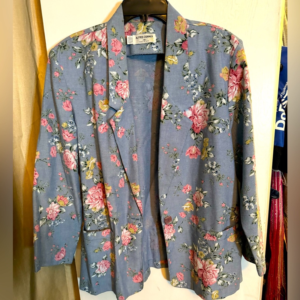 Alfred Dunner blazer in blue/pink floral size 14